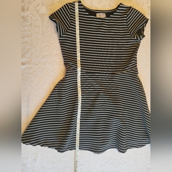 4 Ever Free Black and White Striped Dress, Size 16 - Picture 3 of 7